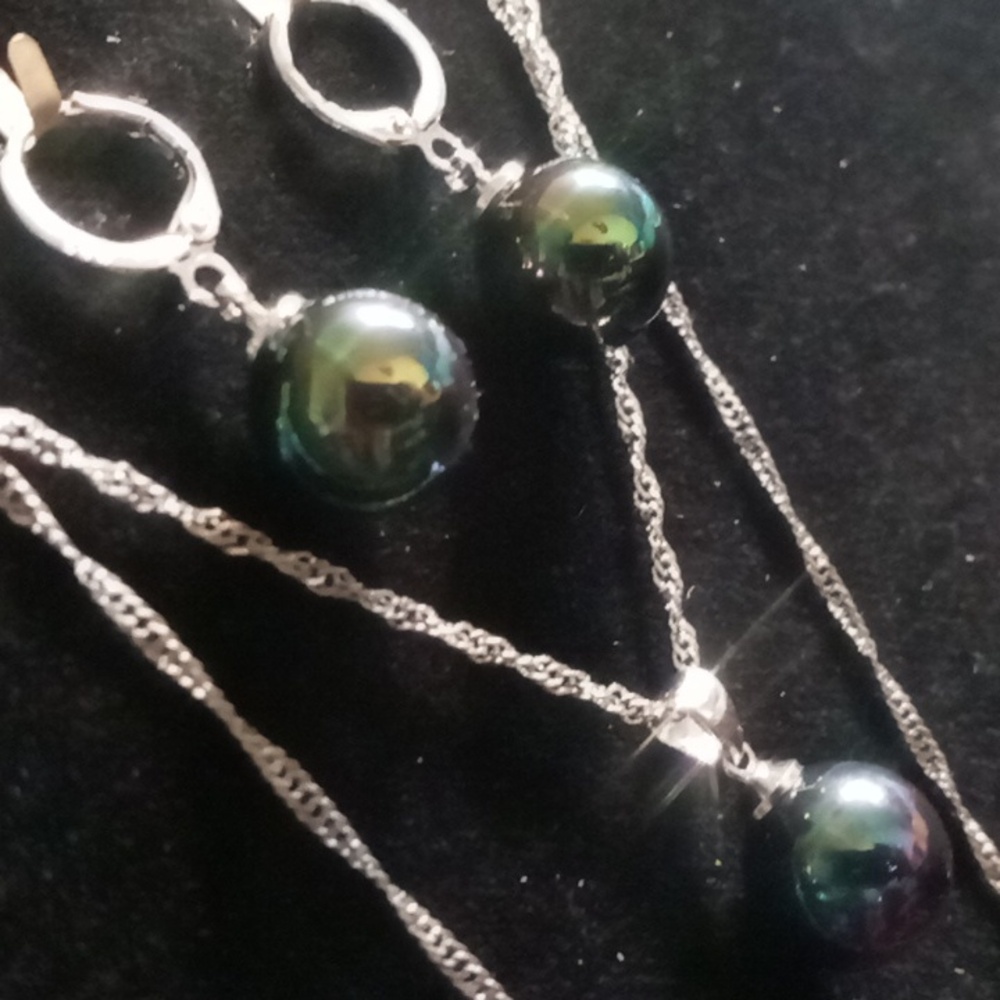 Sterling Silver Iridescent Opalescent Pearl Beaded Necklace and Earring 22 In.